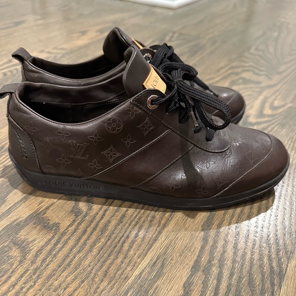 Louis Vuitton Sneaker - Picture 4 of 11